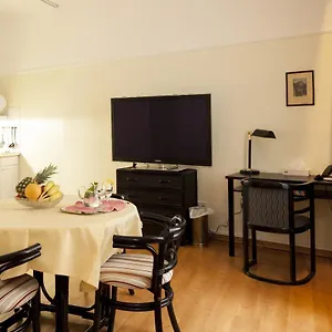 Apartahotel Mondial, Viena