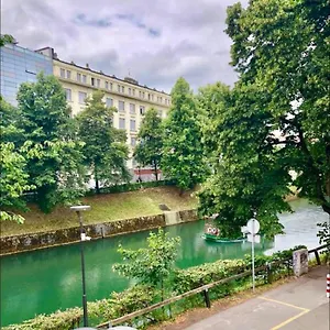 vizitați hotelul