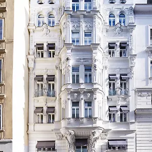 Zur Wiener Staatsoper *** Wien