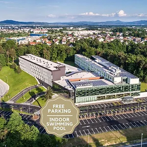 **** Otel Four Points By Sheraton Mons Slovenya