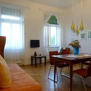 Apartahotel Maximillian, Viena