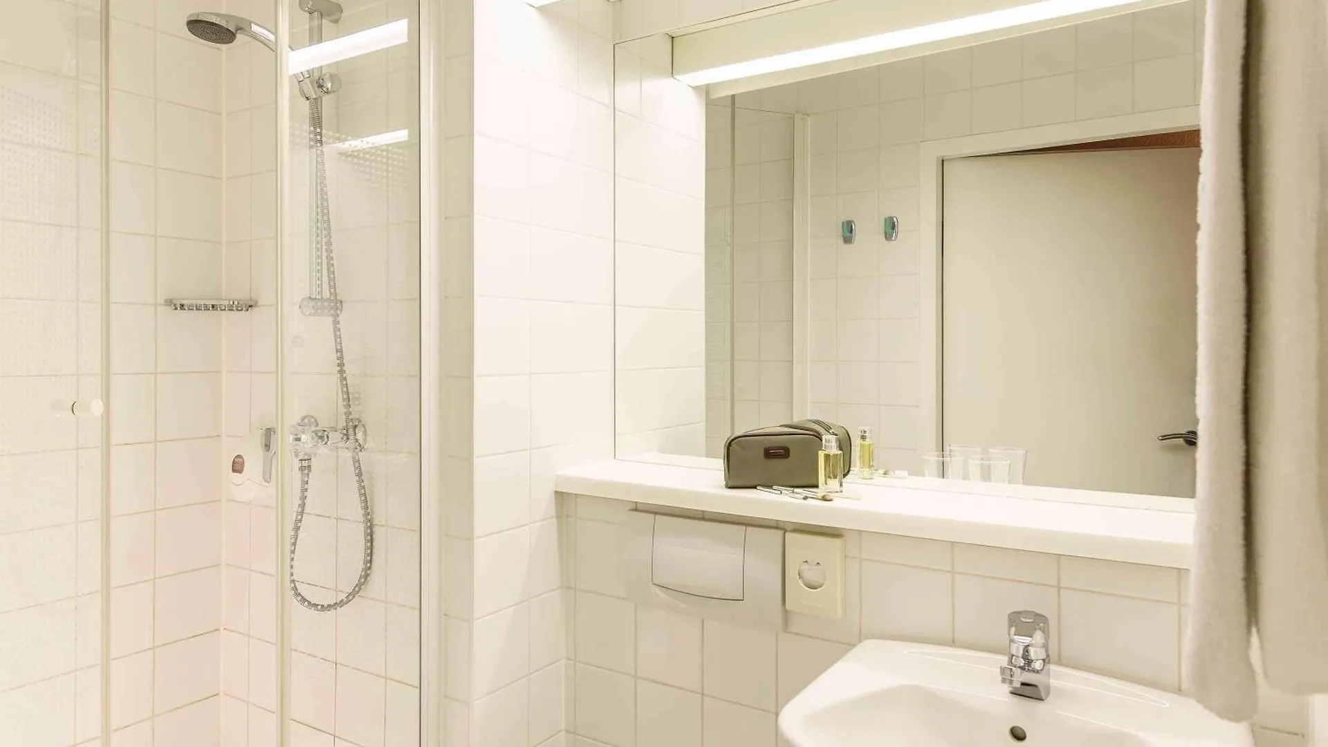 *** Szálloda Ibis Wien Messe Ausztria